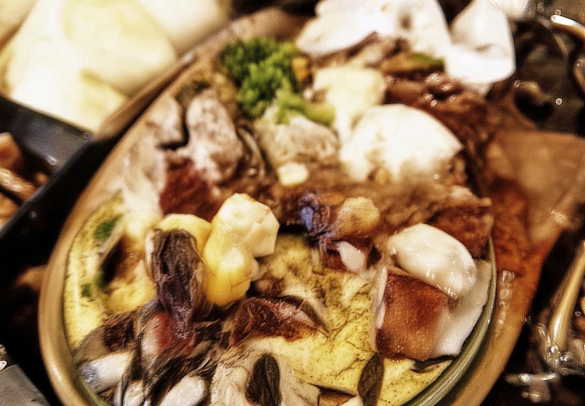 北控青岛巅峰对决：篮球盛宴经典瞬间回顾(图1)